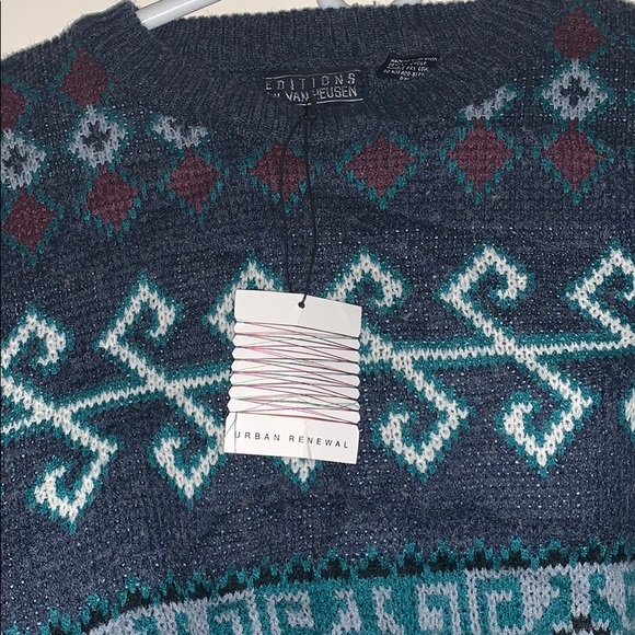 Vintage Looking Sweatshirt from Urban Outfitters - Picture 4 of 4
